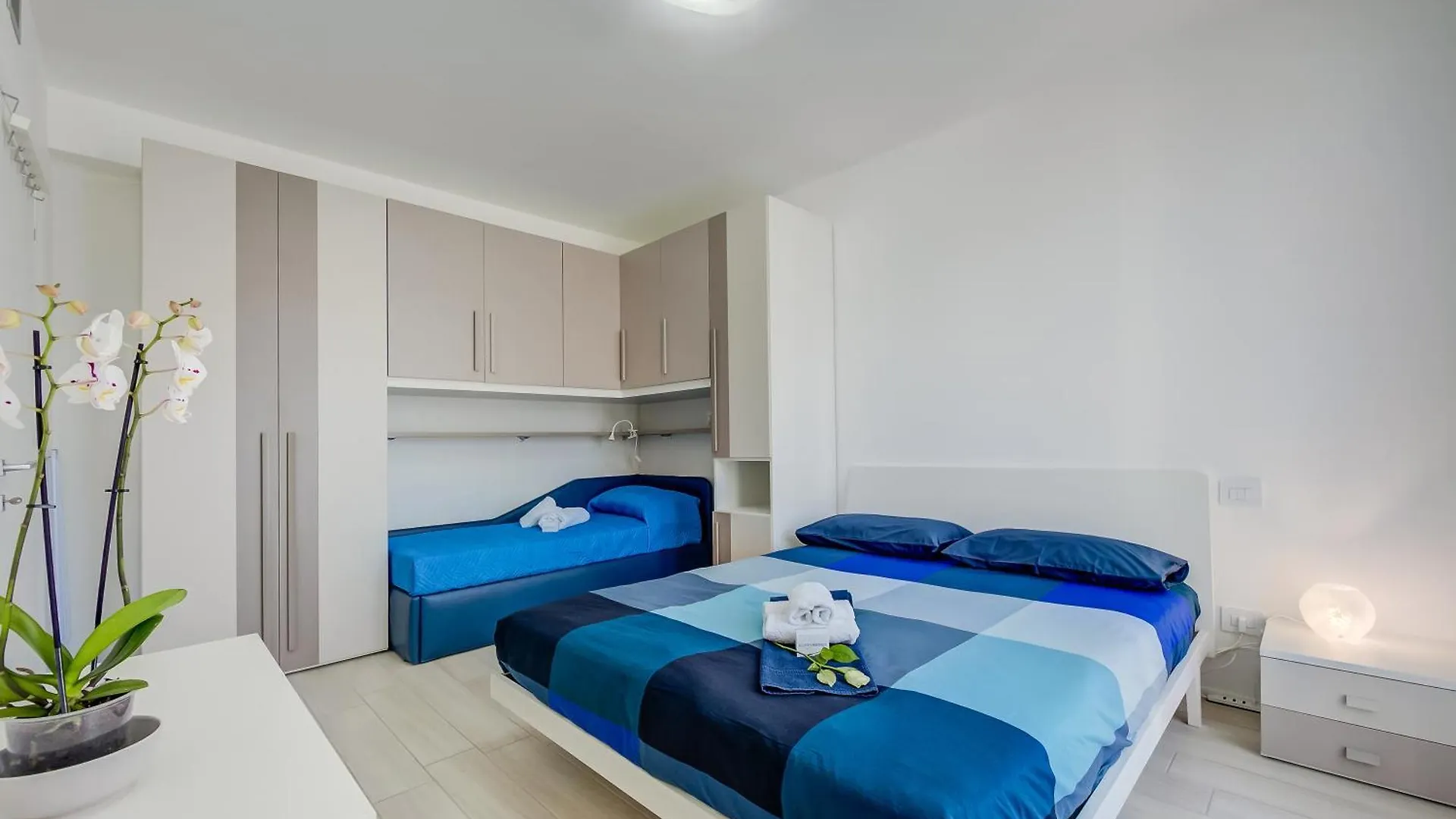 Una Meta Tra Gli Ulivi - Happy Rentals Peschiera del Garda 0*,