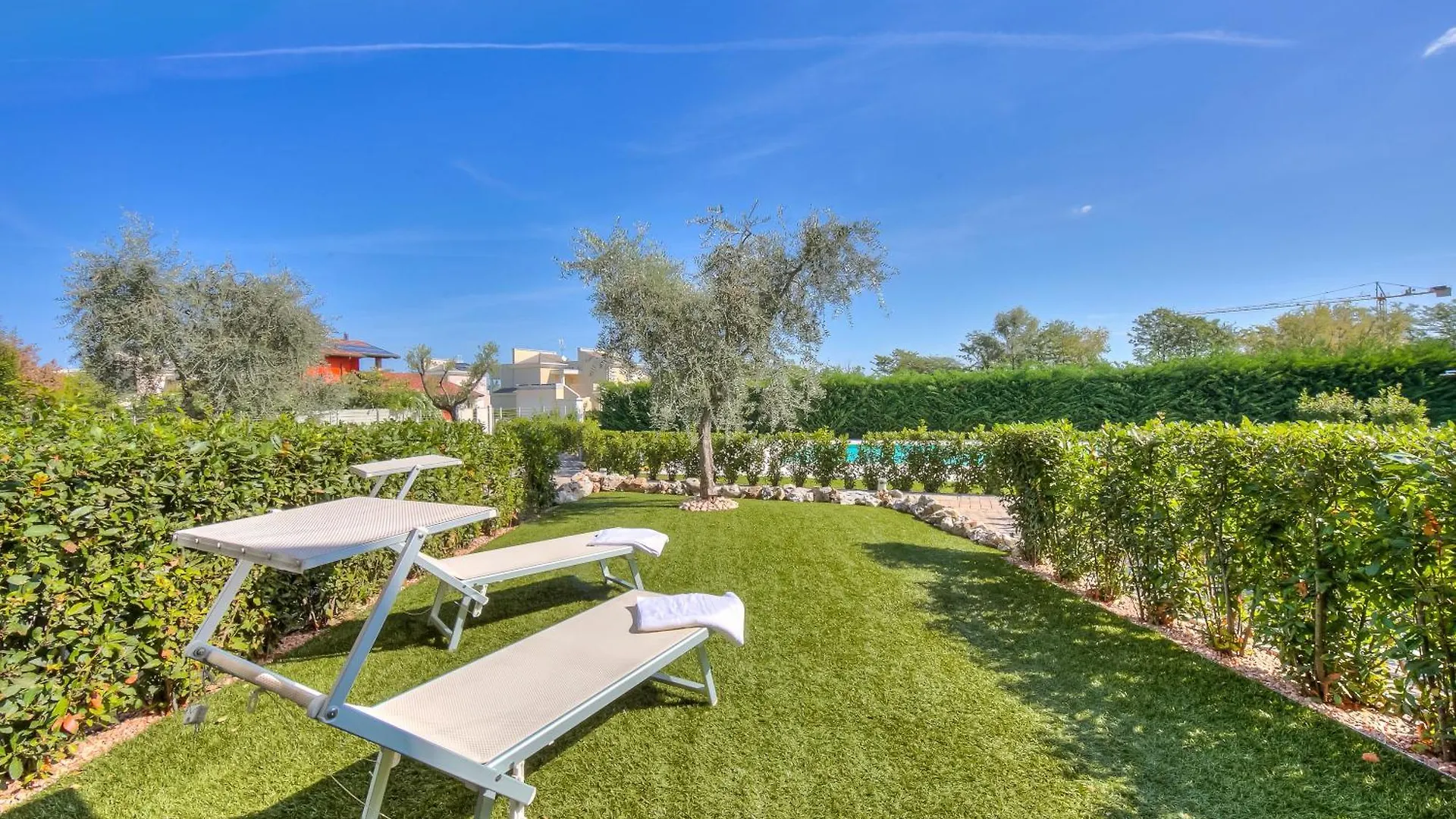 Una Meta Tra Gli Ulivi - Happy Rentals Peschiera del Garda Apartment